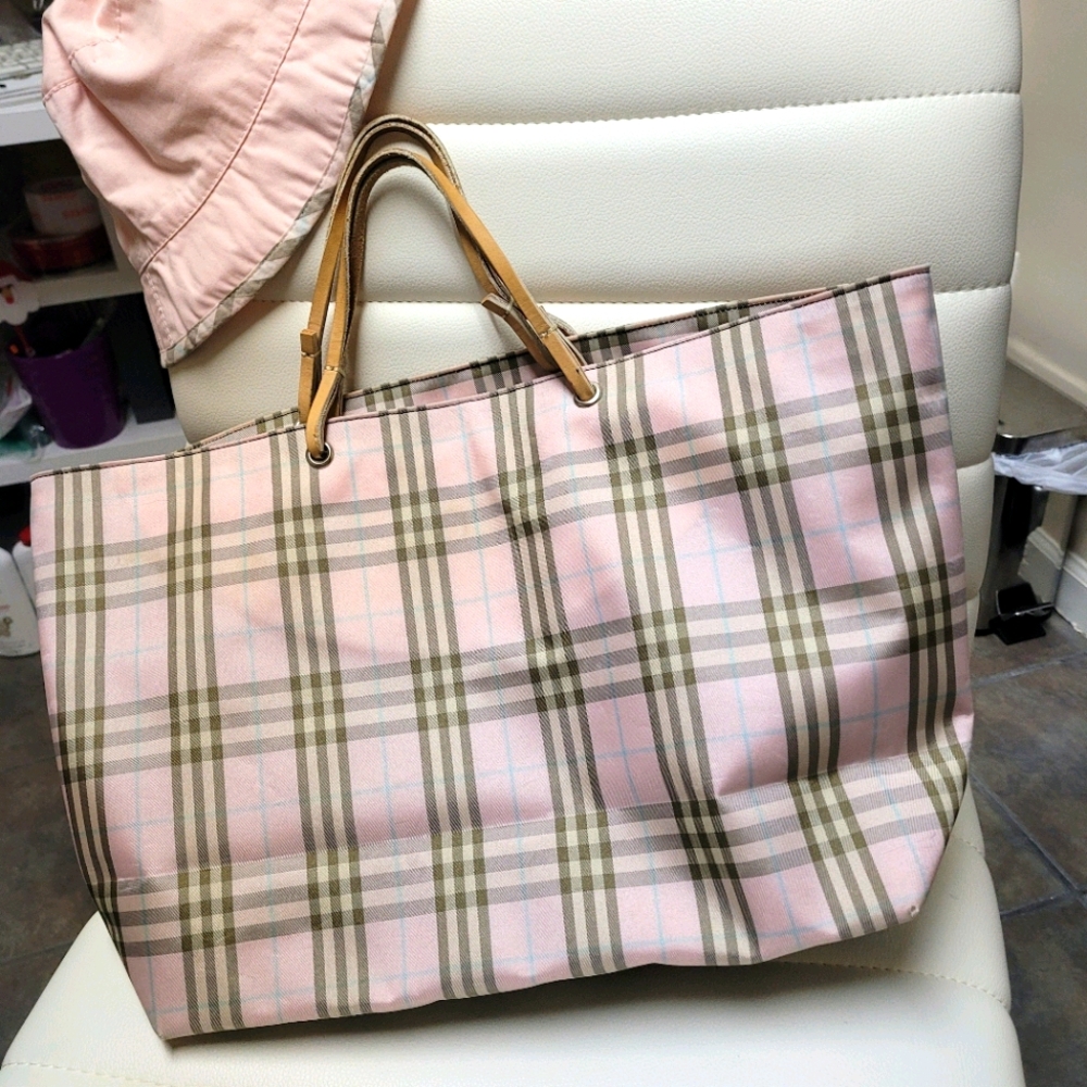 Burberry Pink Nova Tote & Hat